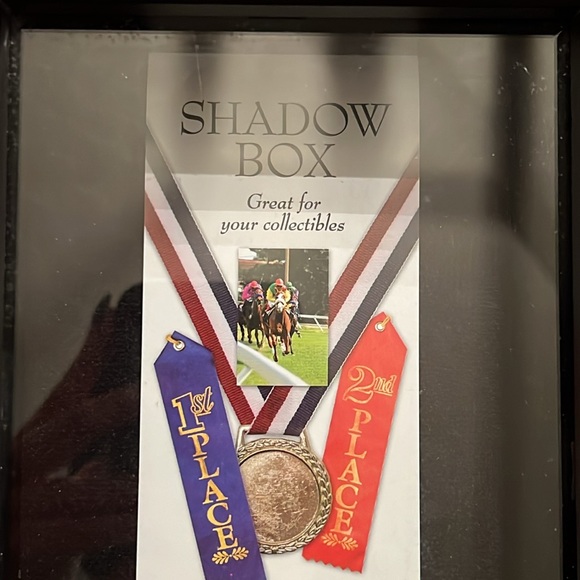 Shadow Box - Picture 3 of 8